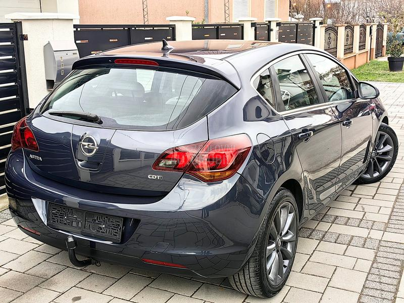 Opel Astra J 1.7CDTI BI-COLOR
