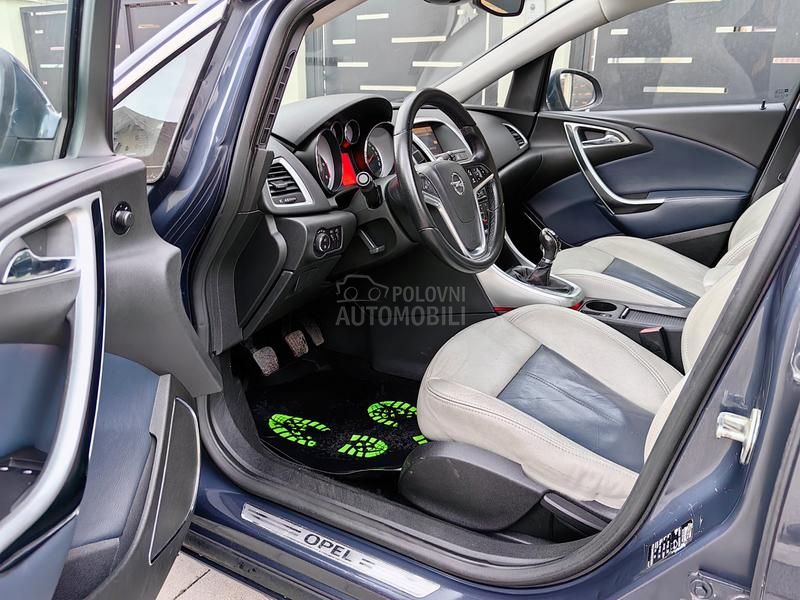 Opel Astra J 1.7CDTI BI-COLOR