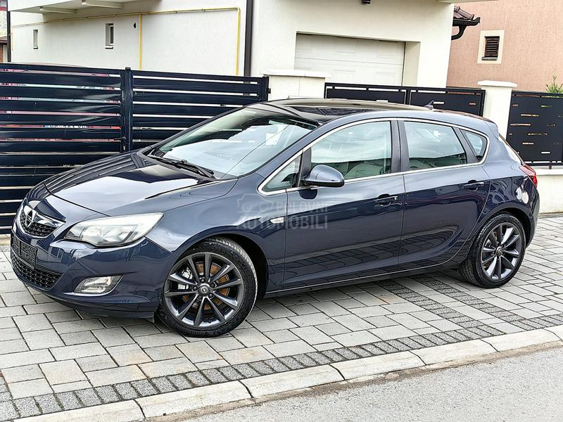 Opel Astra J 1.7CDTI BI-COLOR