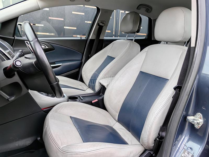 Opel Astra J 1.7CDTI BI-COLOR