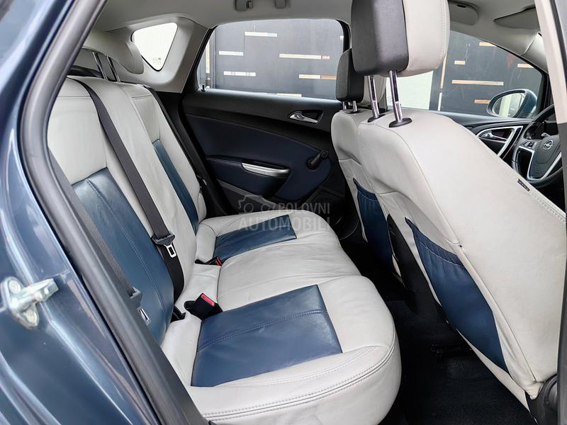 Opel Astra J 1.7CDTI BI-COLOR