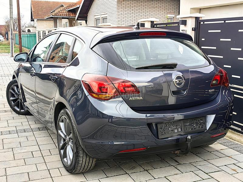 Opel Astra J 1.7CDTI BI-COLOR