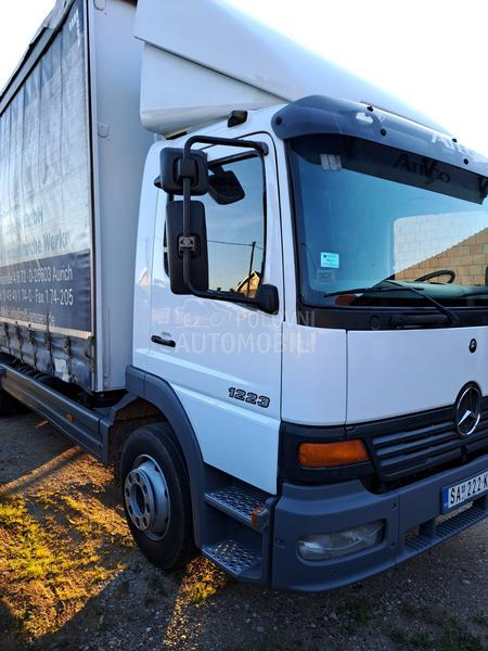 Mercedes Benz 1223