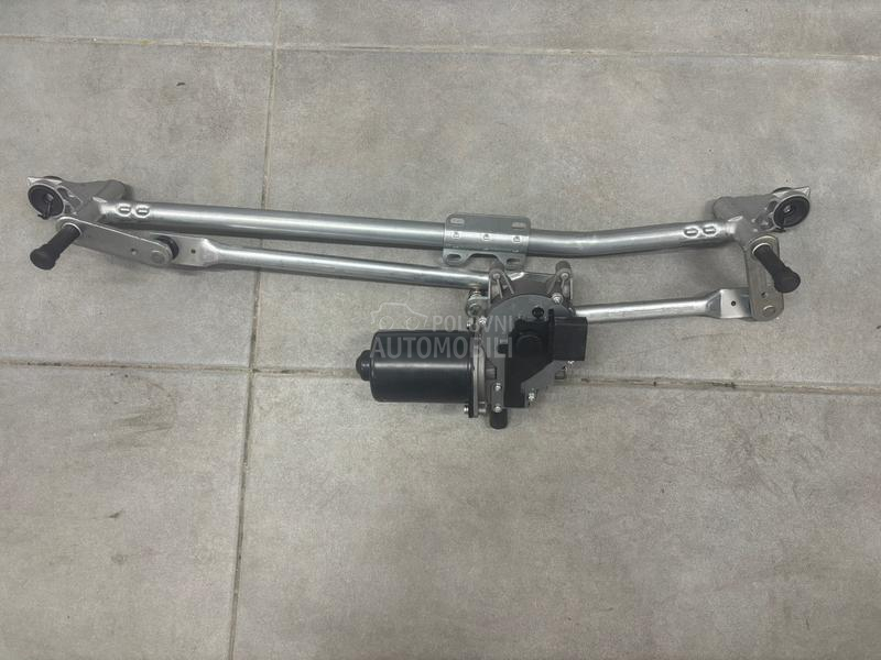 Prednji motor brisaca