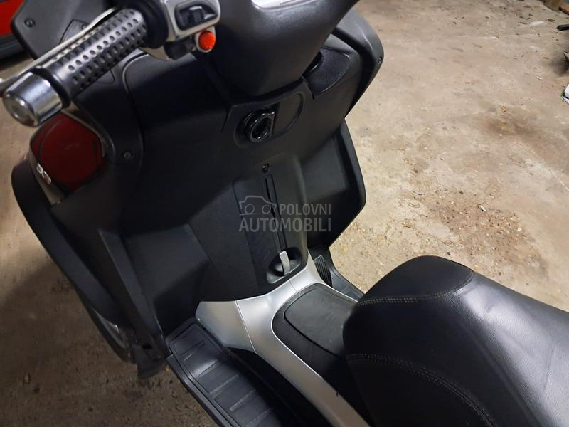 Piaggio 250i Mp3 Bkat