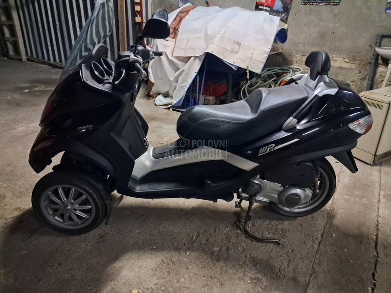 Piaggio 250i Mp3 Bkat