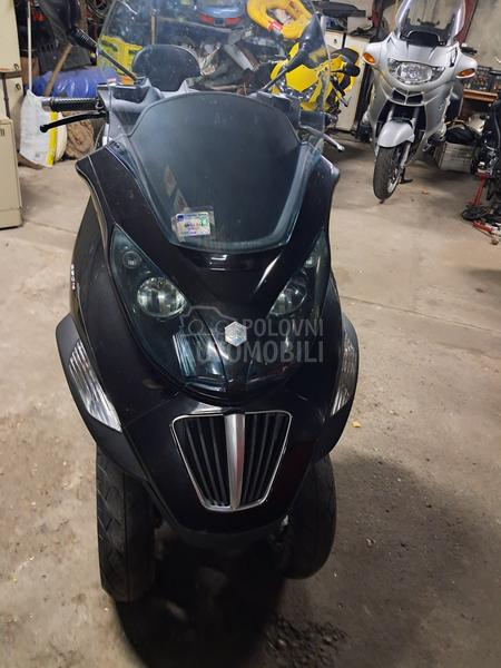 Piaggio 250i Mp3 Bkat