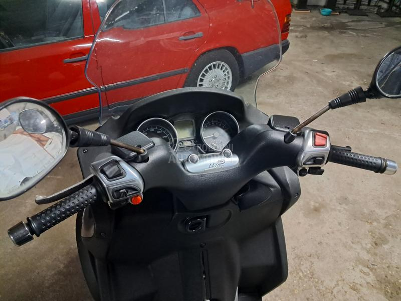 Piaggio 250i Mp3 Bkat
