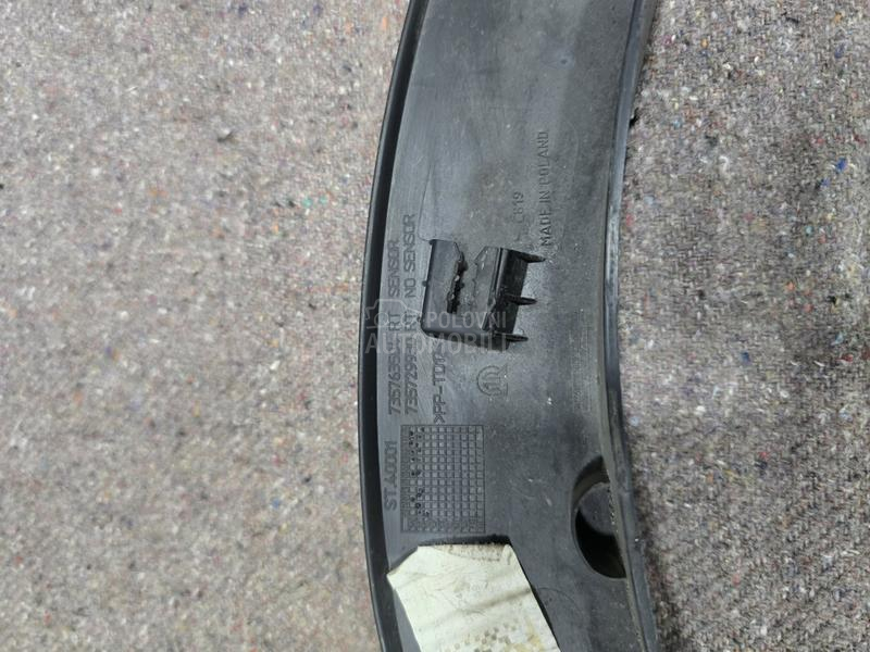 Lajsna Rub Plastični