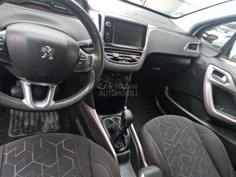 Peugeot 2008 1.2 PURETECH