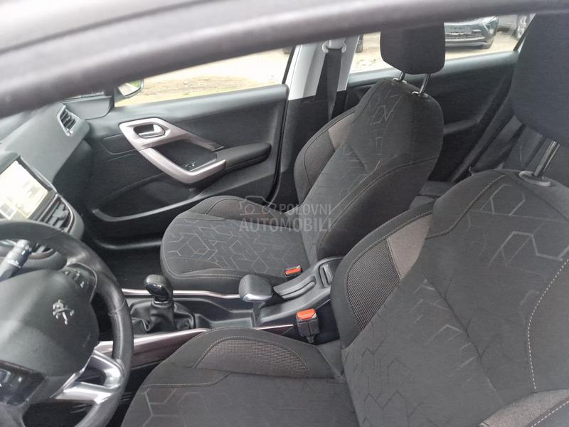 Peugeot 2008 1.2 PURETECH