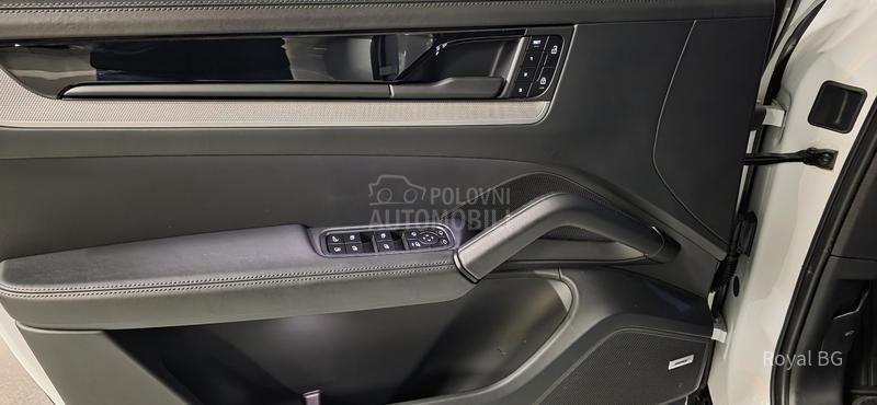 Porsche Cayenne Coupe E-Hybrid 2024