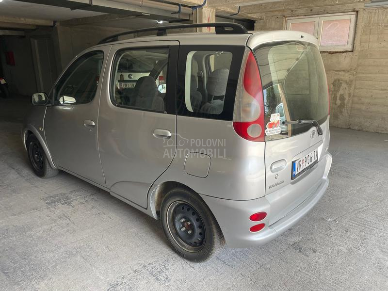 Toyota Yaris Verso 