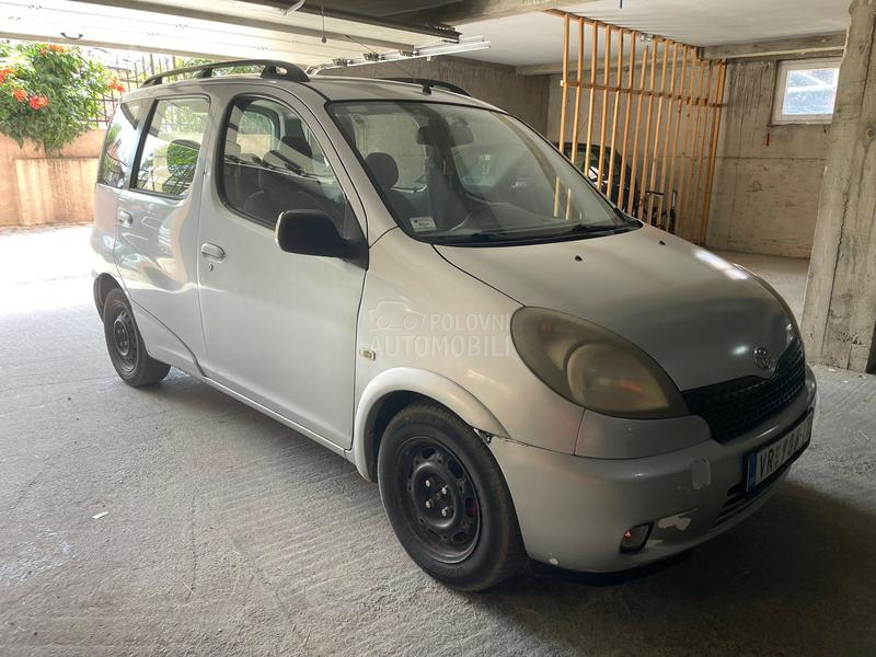 Toyota Yaris Verso 