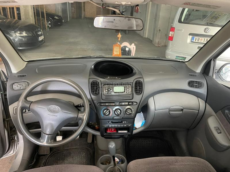 Toyota Yaris Verso 