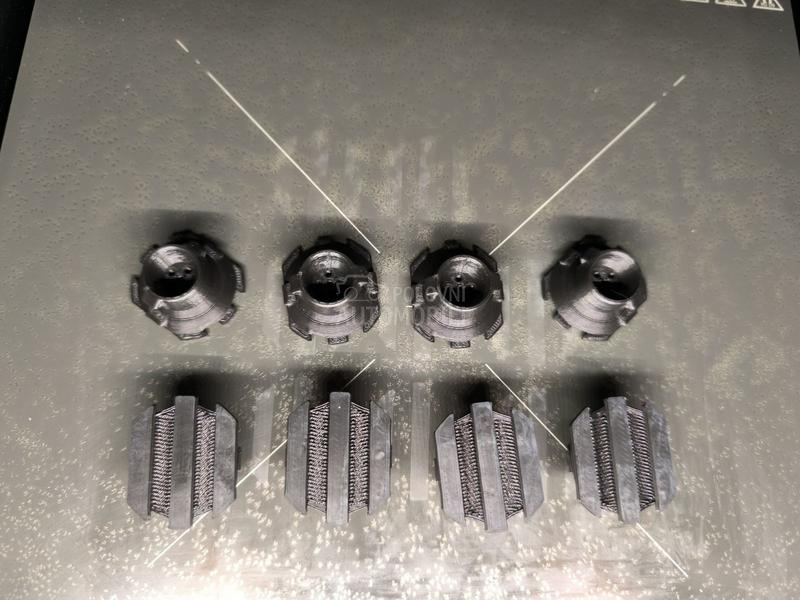 Poklopci srafova od motora