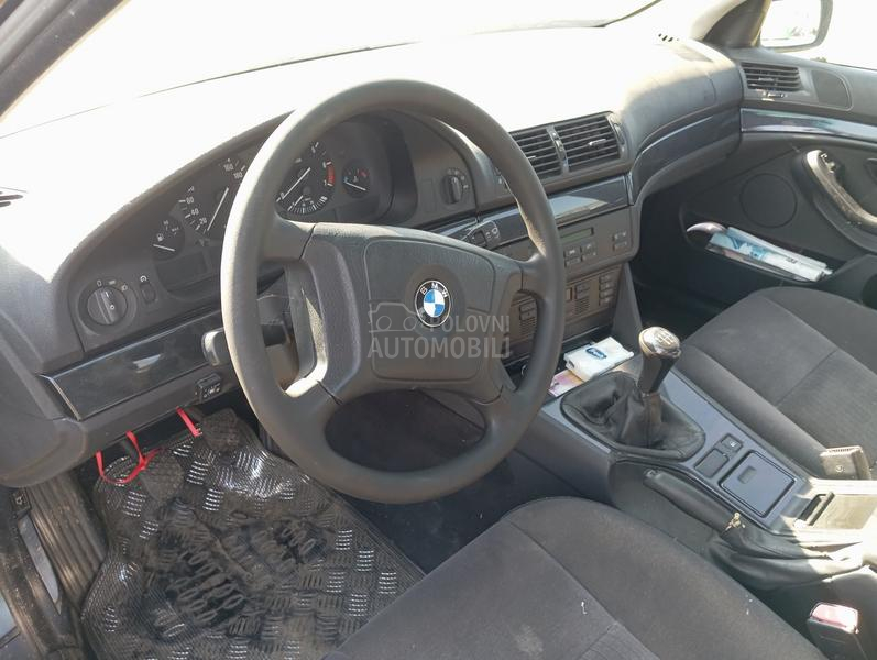 BMW 525 e39