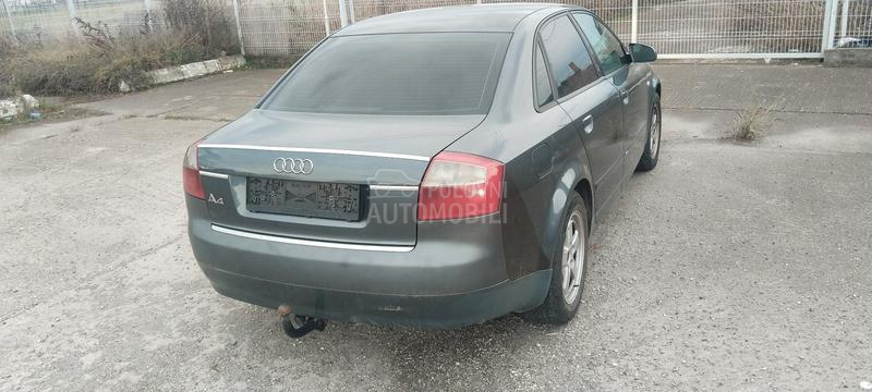 Audi A4 2001. god. -  kompletan auto u delovima
