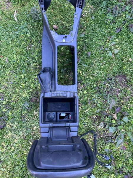 naslon za ruku fokus 3 restajl