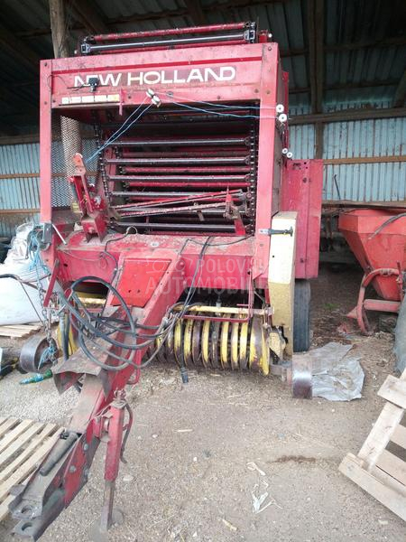 New Holland 841