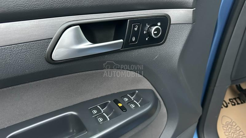 Volkswagen Touran 1,6 TDI  KA0 NOV N0V