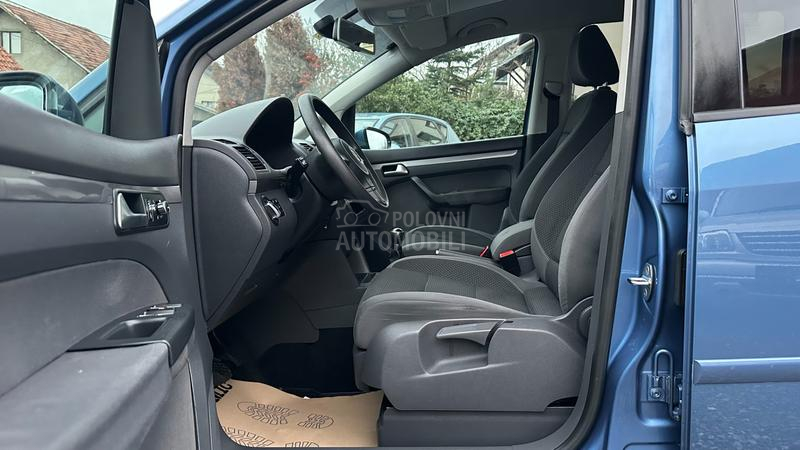Volkswagen Touran 1,6 TDI  KA0 NOV N0V
