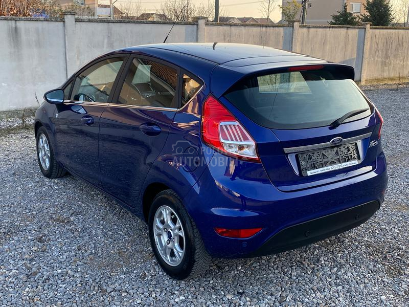 Ford Fiesta 1.5tdci LED/ALU/GRE