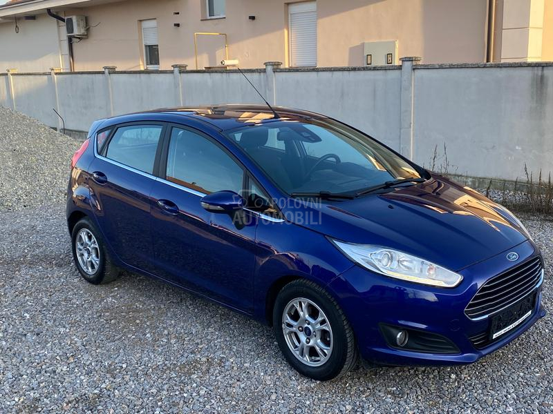 Ford Fiesta 1.5tdci LED/ALU/GRE