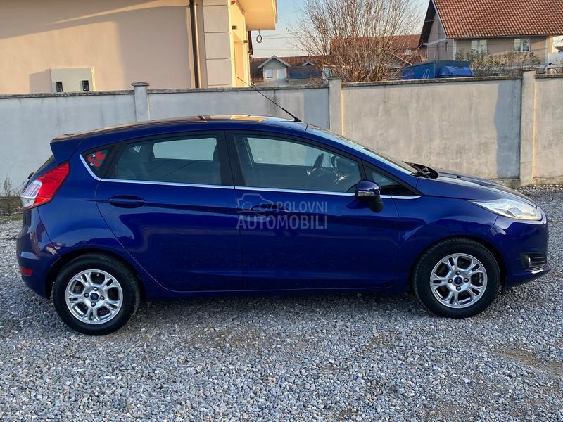 Ford Fiesta 1.5tdci LED/ALU/GRE