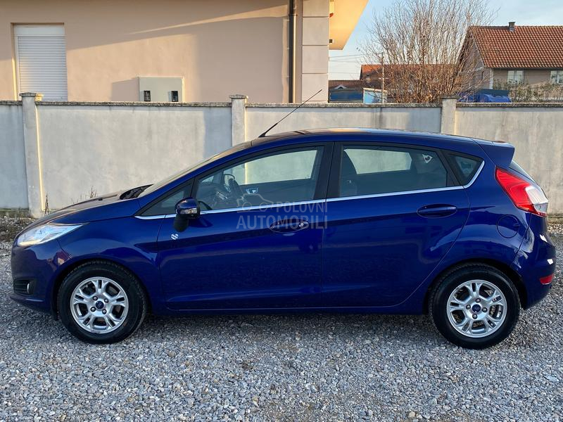 Ford Fiesta 1.5tdci LED/ALU/GRE