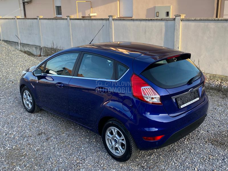 Ford Fiesta 1.5tdci LED/ALU/GRE