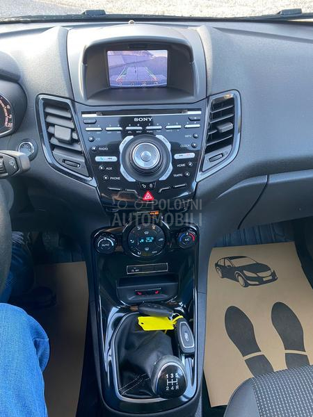 Ford Fiesta 1.5tdci LED/ALU/GRE