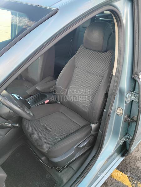 Peugeot 5008 1.6 e-HDI