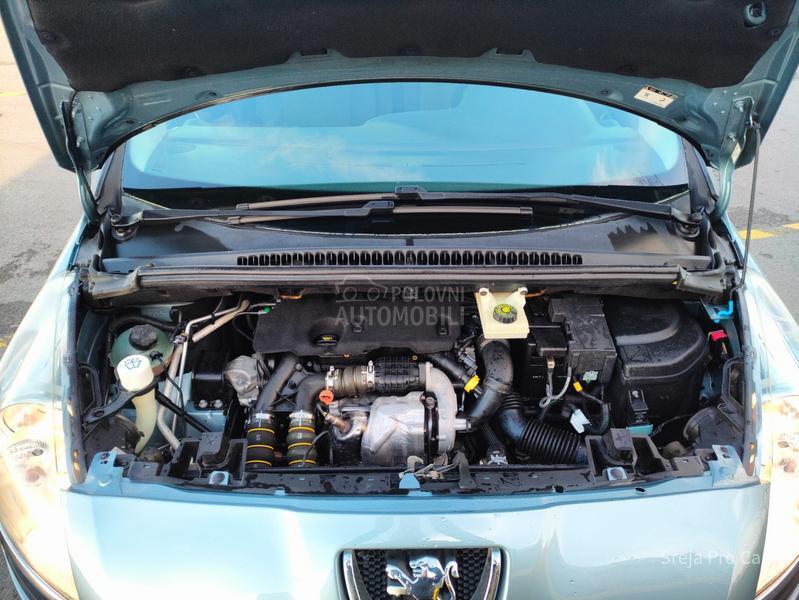 Peugeot 5008 1.6 e-HDI