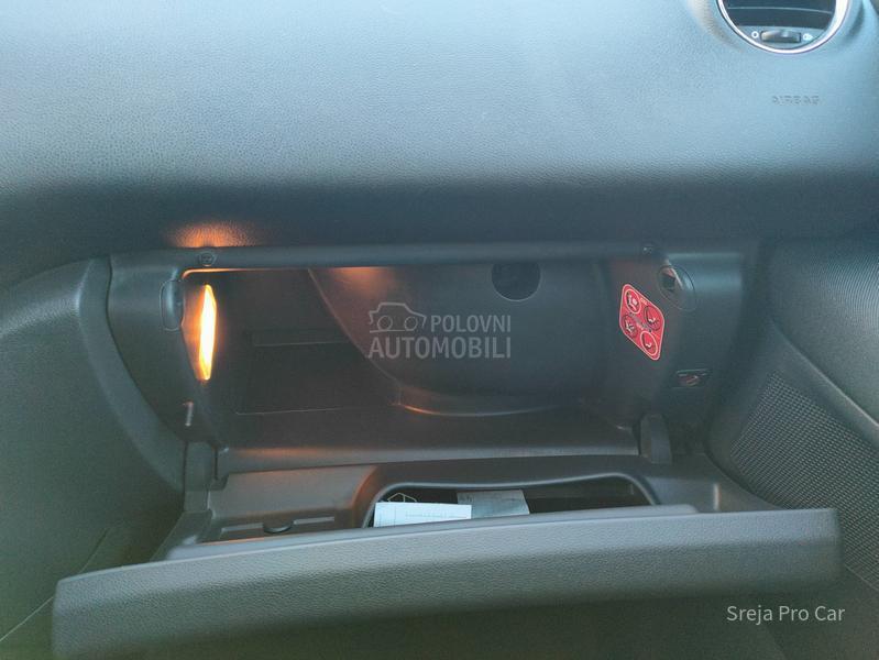 Peugeot 5008 1.6 e-HDI