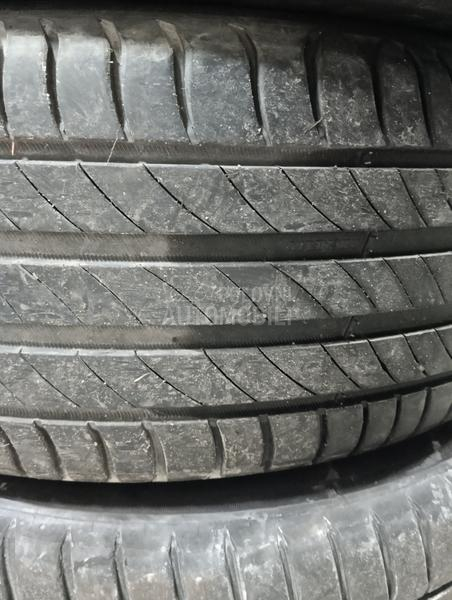 Michelin 215/55 R17 Letnja