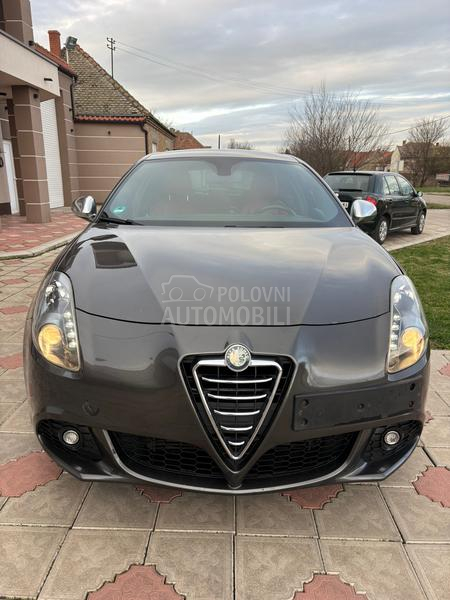 Alfa Romeo Giulietta Distinctive Sport/QV