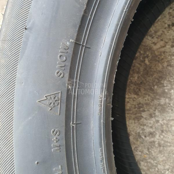 Bridgestone 225/50 R17 Zimska