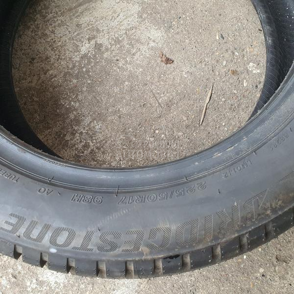 Bridgestone 225/50 R17 Zimska
