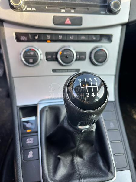 Volkswagen Passat B7 1.6 Reg god dana