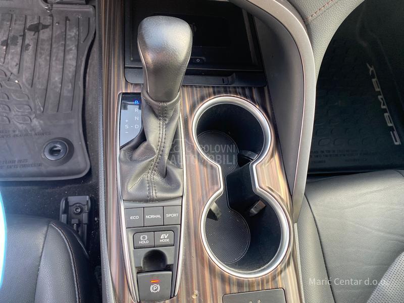 Toyota Camry 2.5 Hybrid Premium