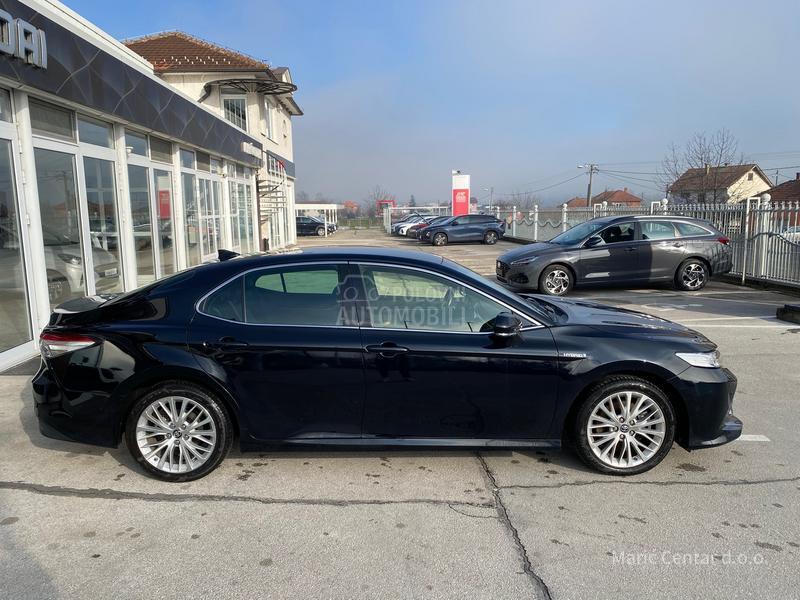 Toyota Camry 2.5 Hybrid Premium