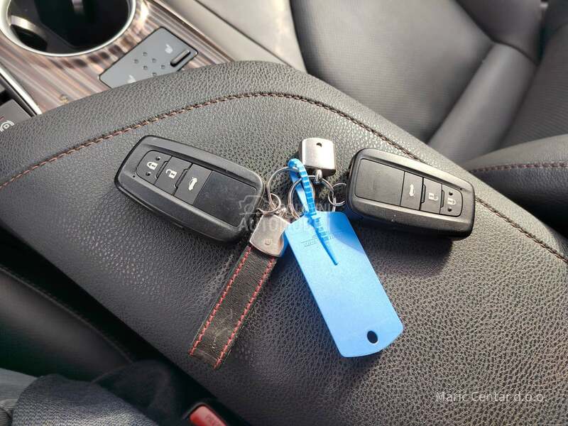 Toyota Camry 2.5 Hybrid Premium