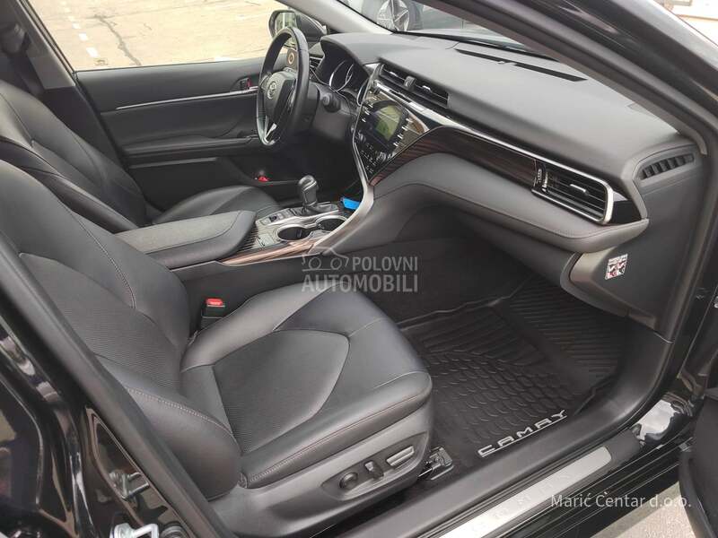 Toyota Camry 2.5 Hybrid Premium