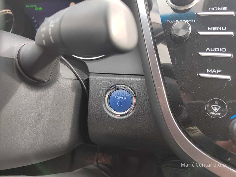 Toyota Camry 2.5 Hybrid Premium
