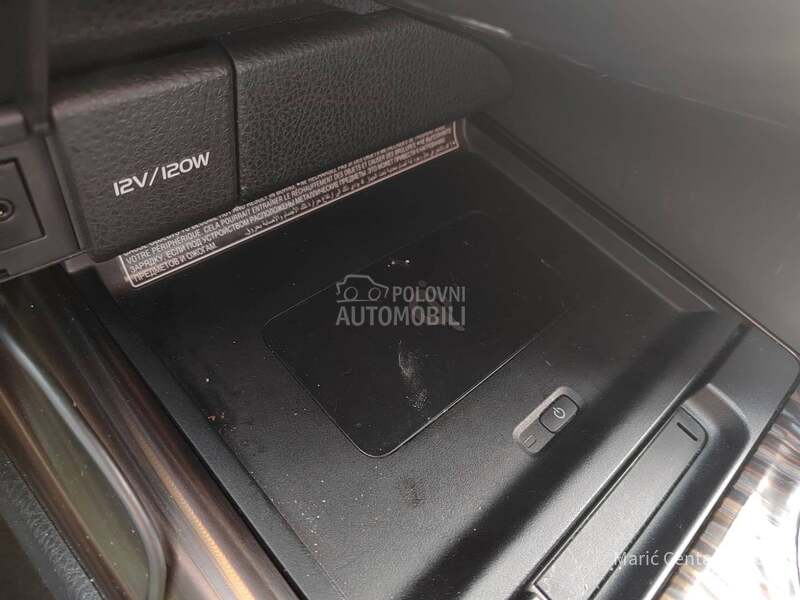 Toyota Camry 2.5 Hybrid Premium