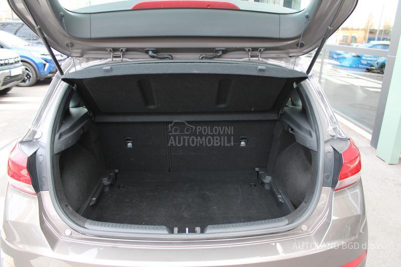 Hyundai i30 1.5 DPI
