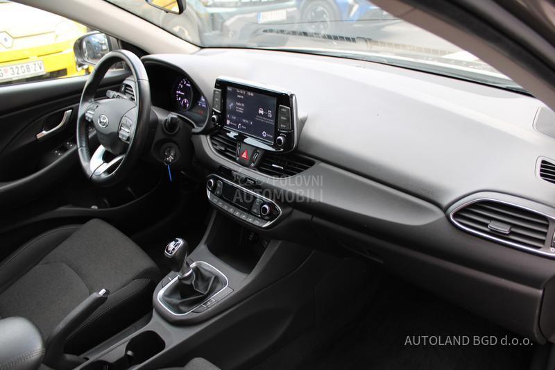Hyundai i30 1.5 DPI