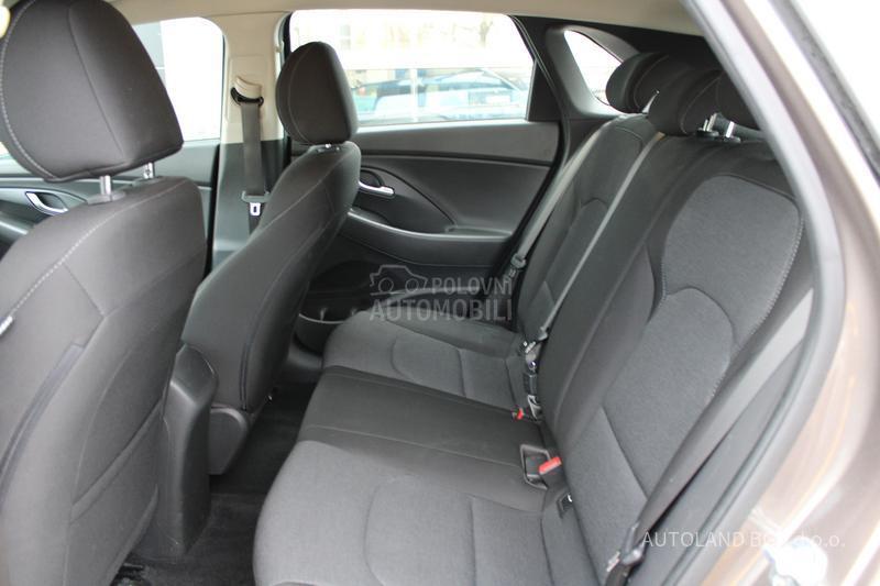 Hyundai i30 1.5 DPI