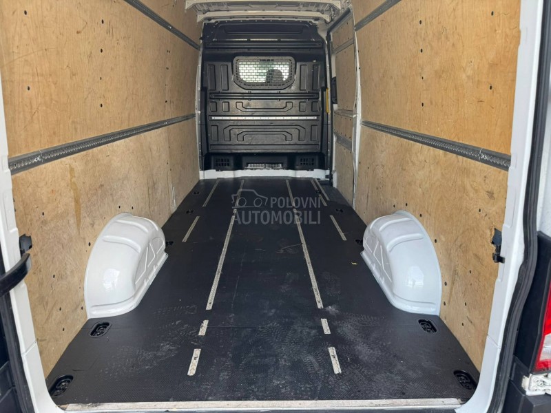 Volkswagen Crafter L4H3 2.0TDI